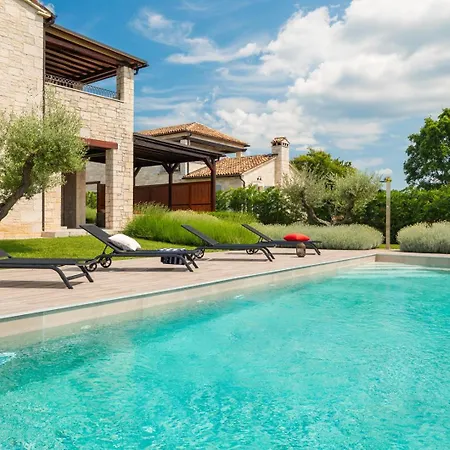 Villa Grando Ii *