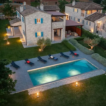 Vila Grando Ii *